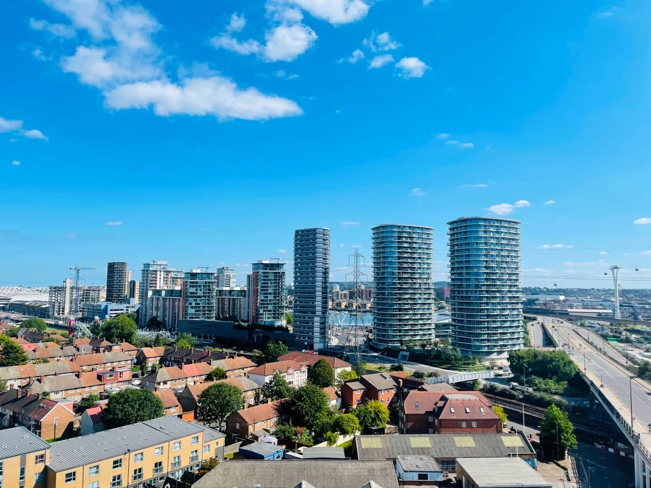 Flat Hoy Street in Greater London