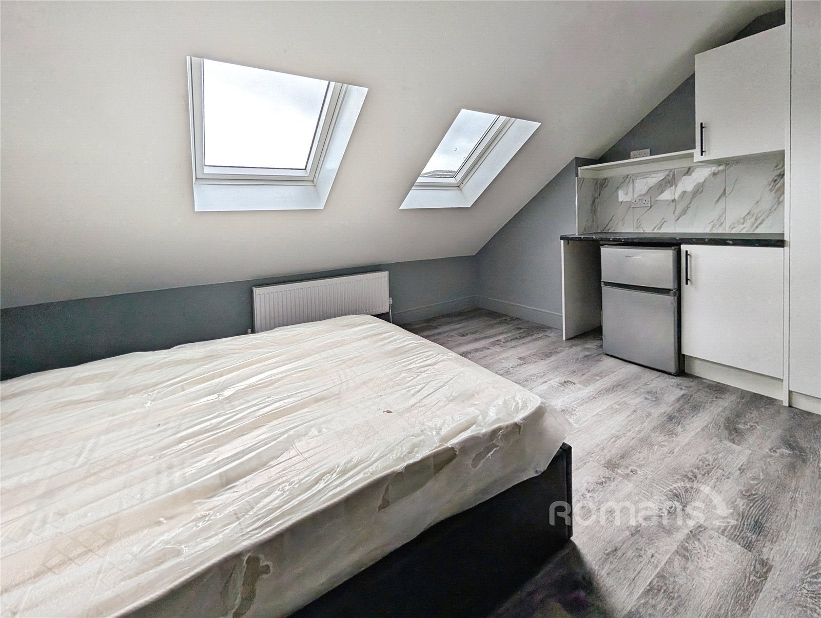 Room James Street in Reading