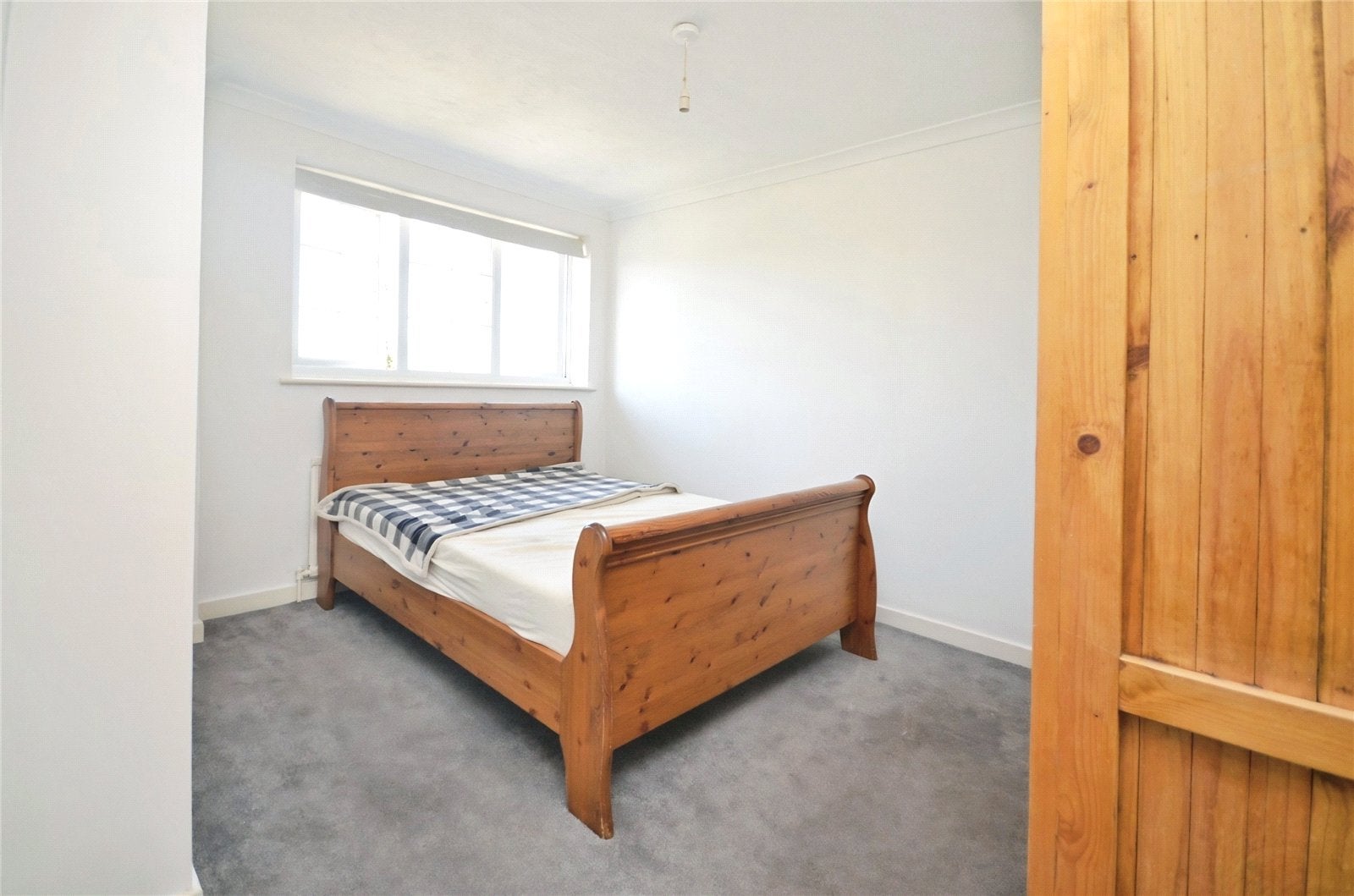 House Amberley Way in Greater London