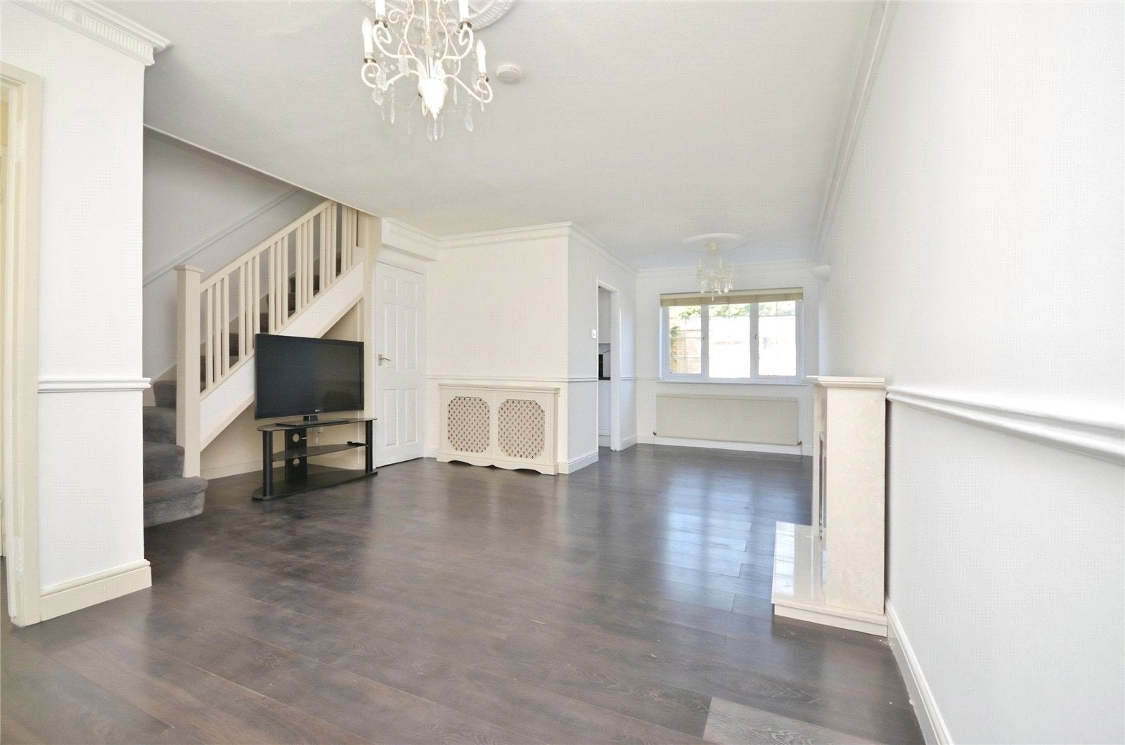 House Amberley Way in Greater London