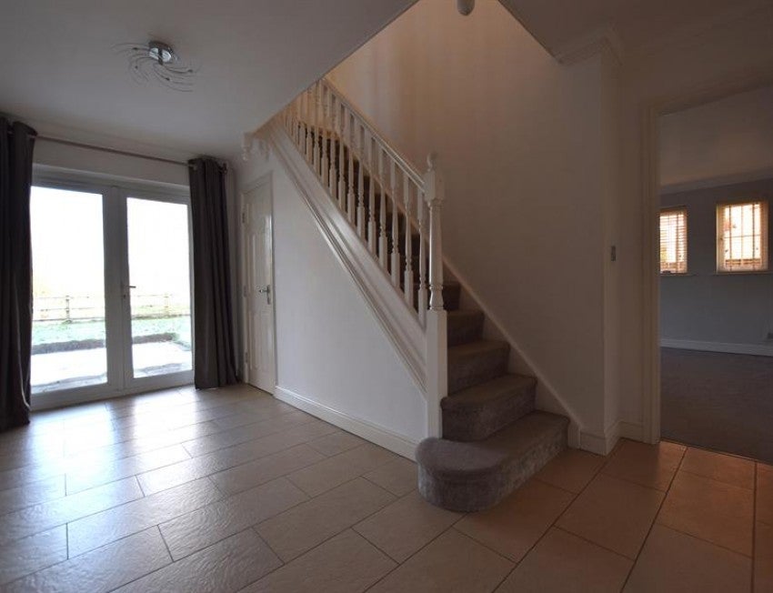 House Birkdale Close in Macclesfield