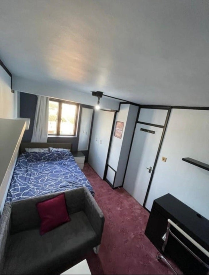 Room Ambrose Street in Greater London
