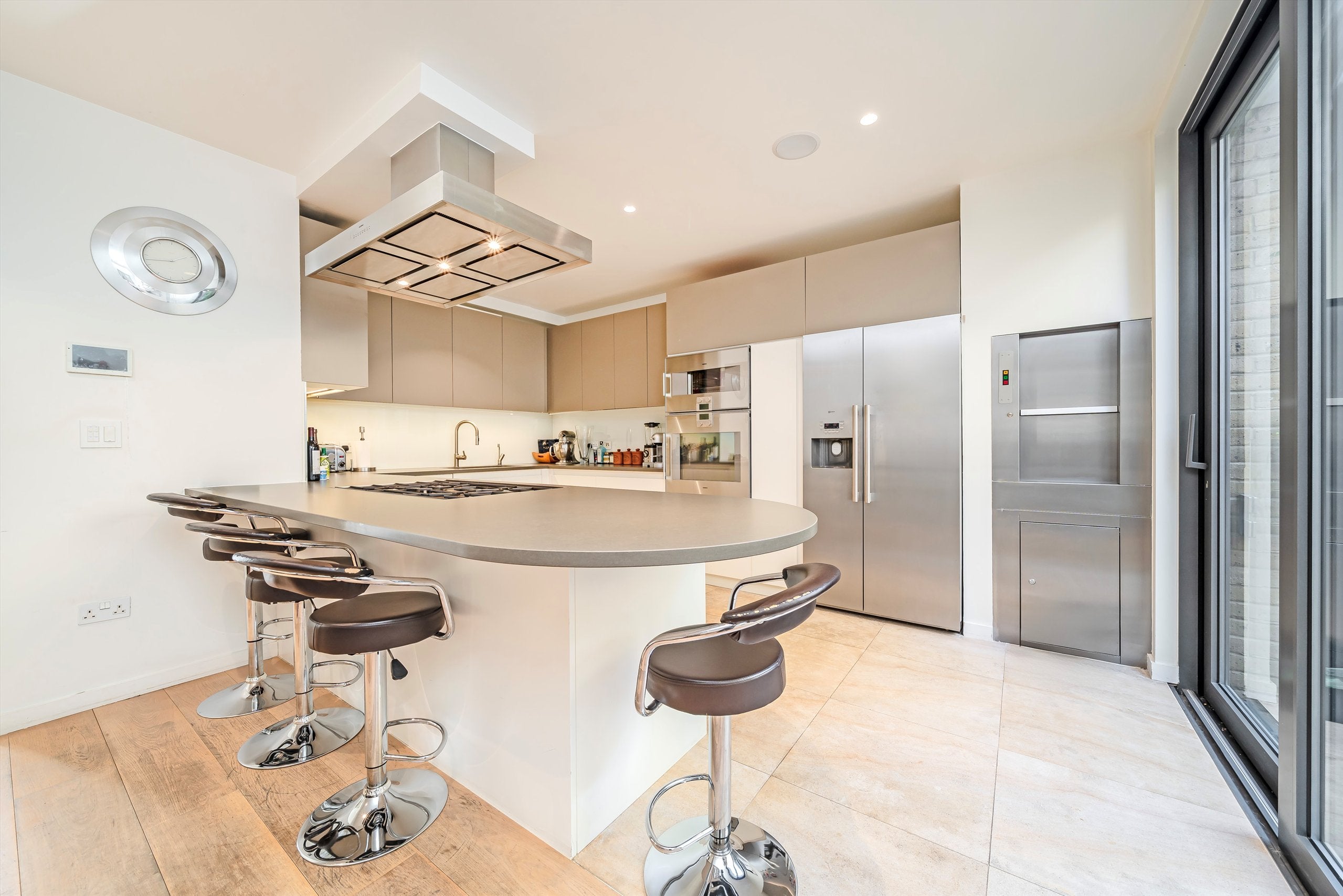 House Roland Way in Greater London