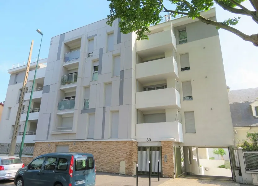 Flat Avenue Gallieni in Épinay-sur-Seine