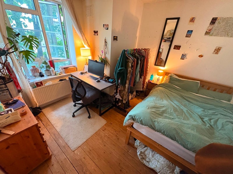 Room Queen's Road in Bristol
