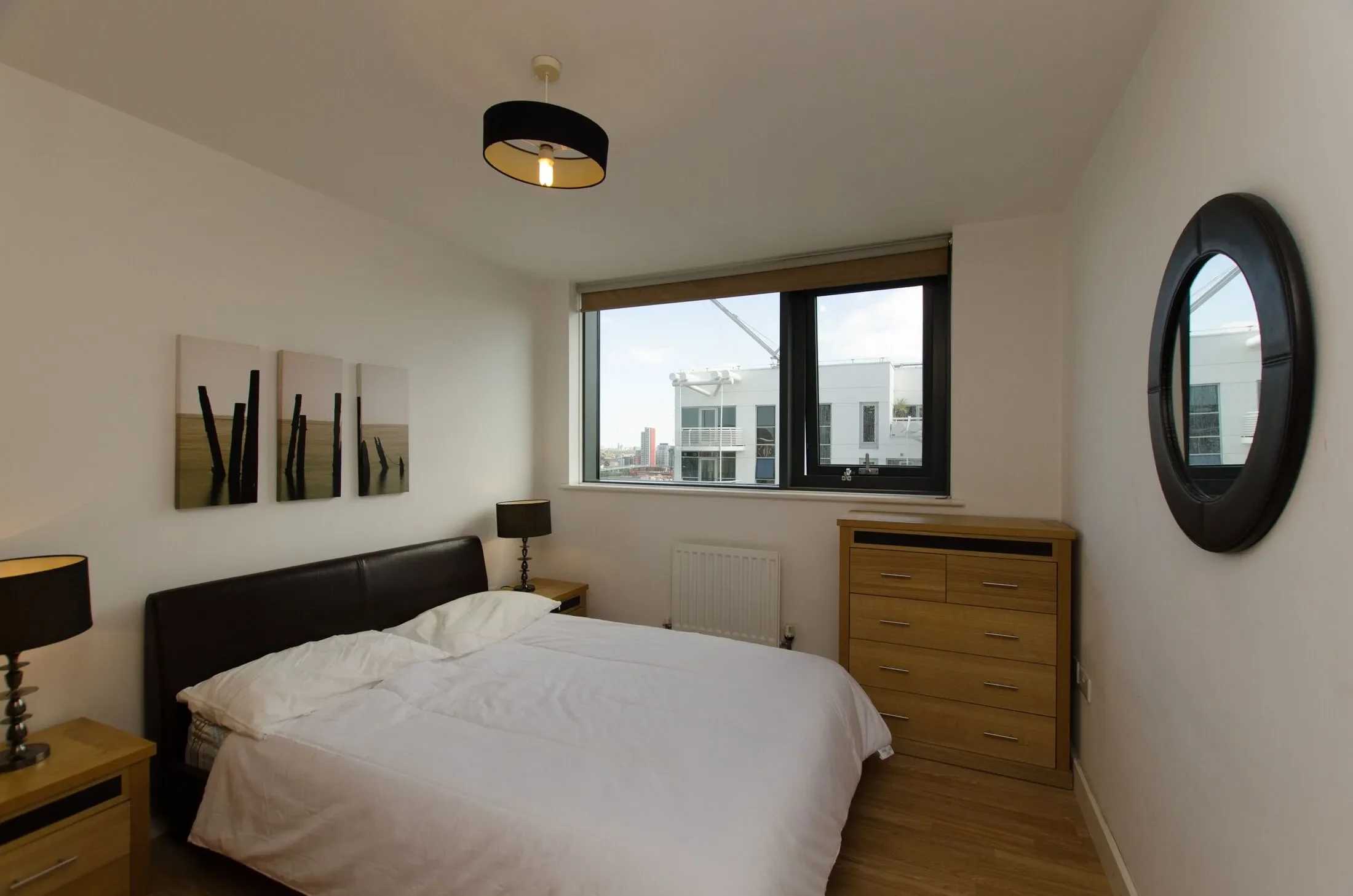 Flat Silvocea Way in Greater London