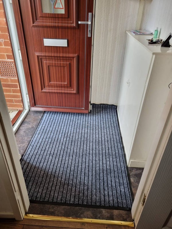 Room Lowfield Road in Kirklees
