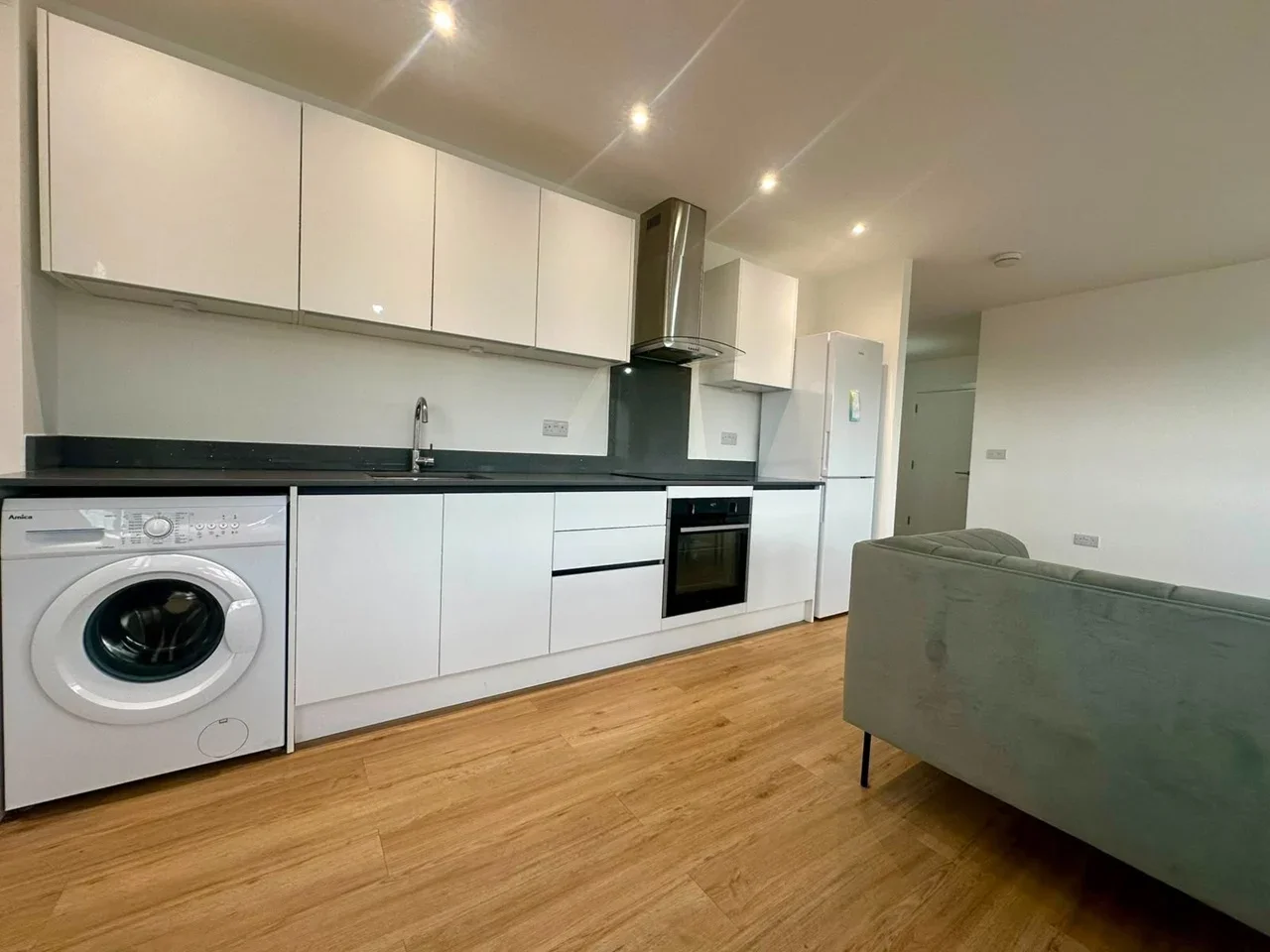 Flat Shirley Road in Greater London