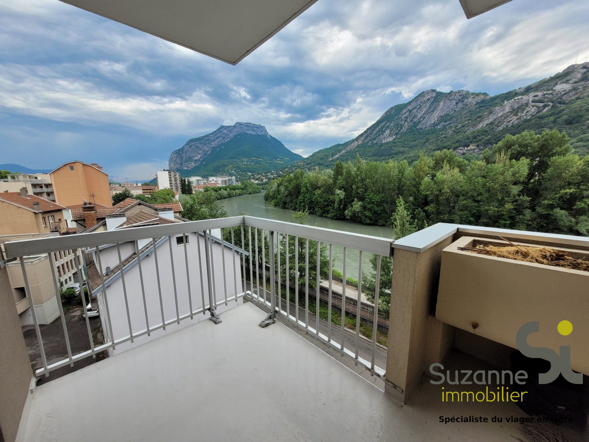 Appartement Quai Claude Bernard à Grenoble
