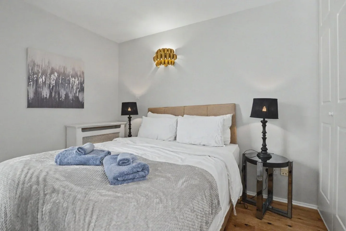 Flat Point W Access Road in Greater London