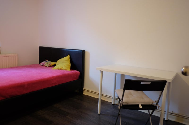 Room Deptford High Street in Greater London