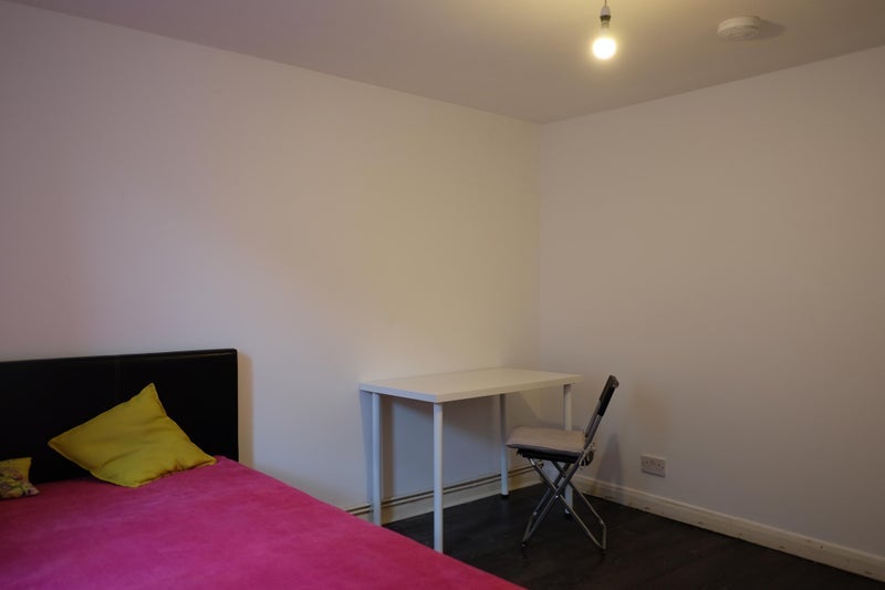 Room Deptford High Street in Greater London
