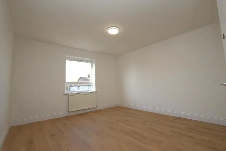 Flat Bessborough Road in Greater London