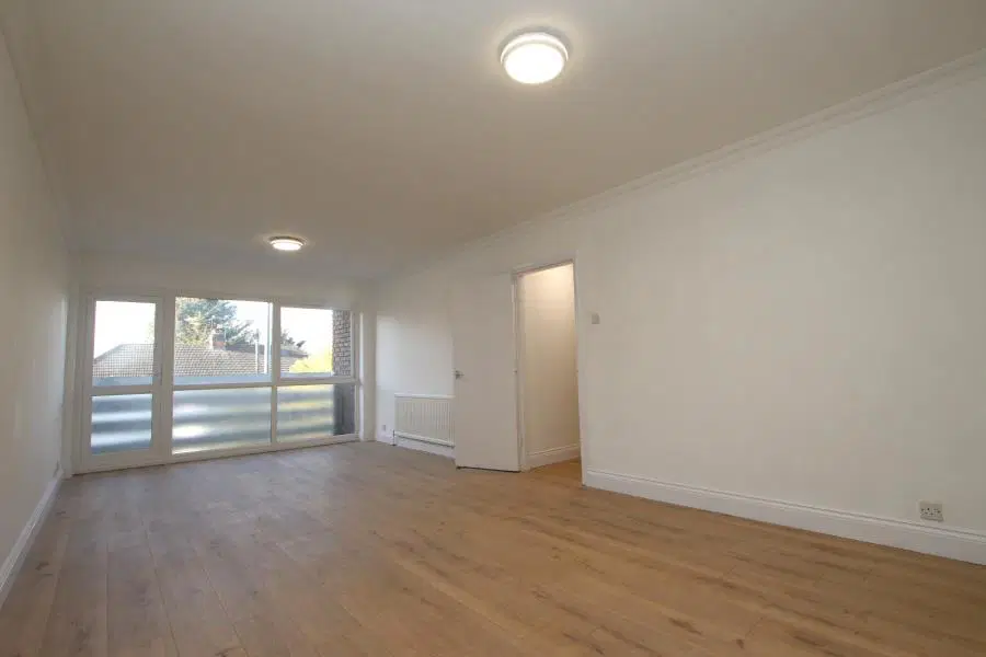 Flat Bessborough Road in Greater London