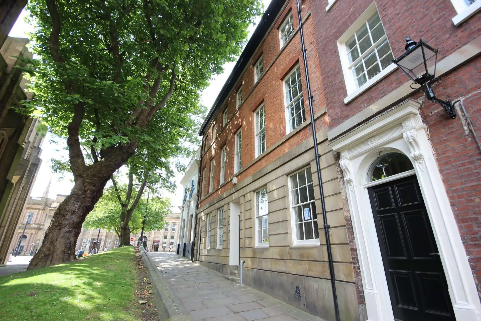 Flat Saint James Row in Sheffield