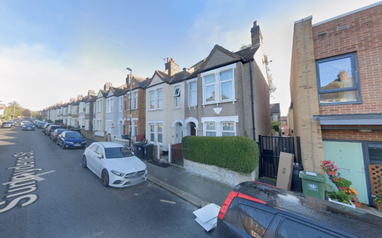 Flat Sunnydene Street in Greater London