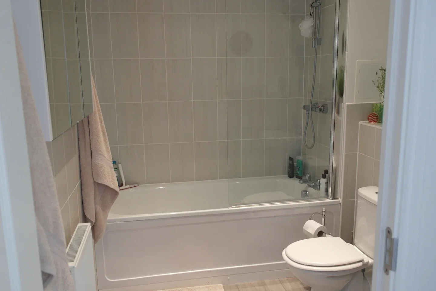 Flat Homesdale Road in Greater London