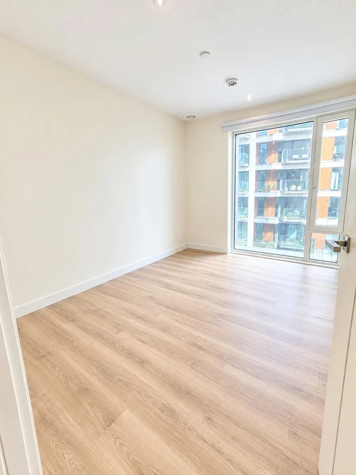 Flat Duke of Wellington Avenue in Greater London
