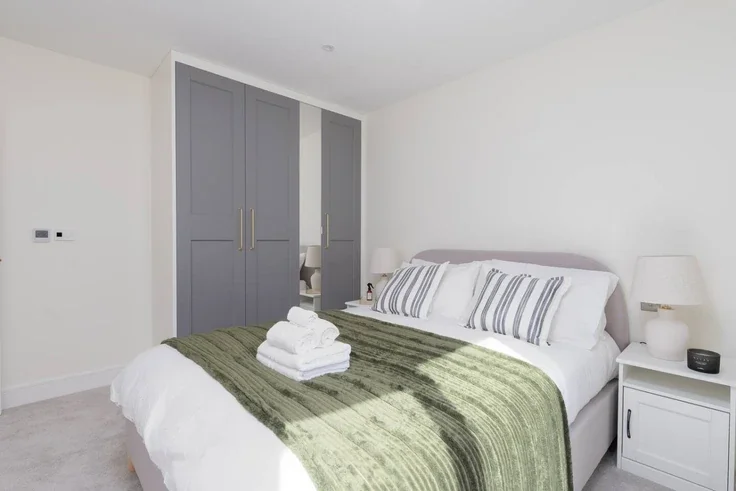 Flat Coomer Place in Greater London