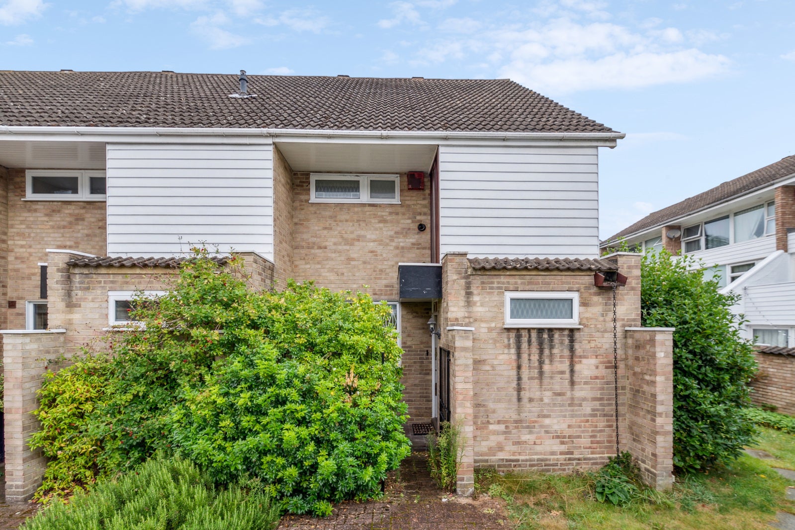 House Tintern Close in Greater London