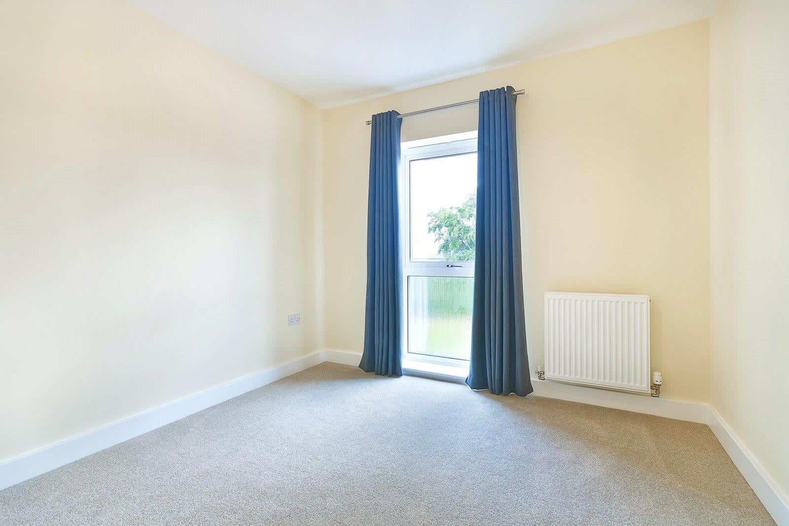 Flat Henry Swan Way in Colchester