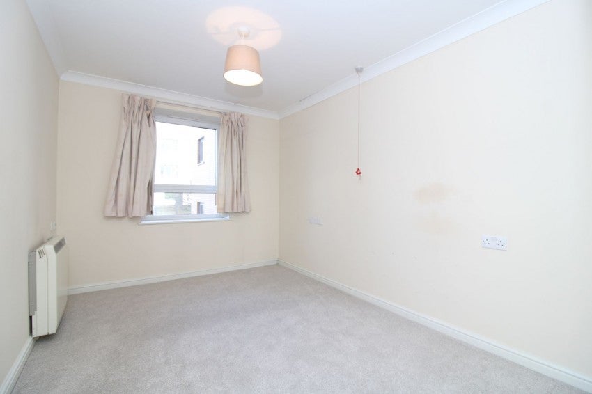 Flat Pinetree Court in Stevenage