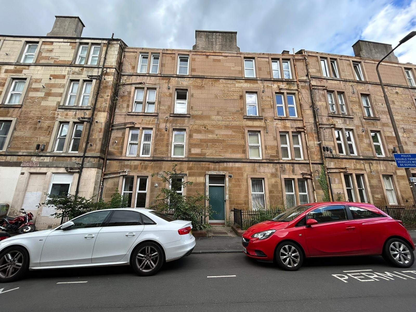 Flat Caledonian Crescent in City of Edinburgh
