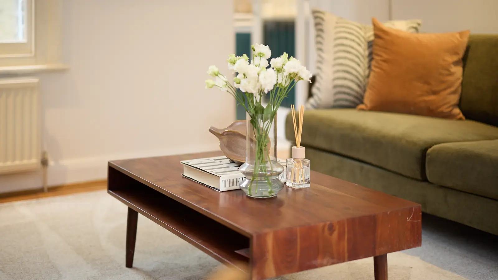 Flat Huxley Street in City of Westminster