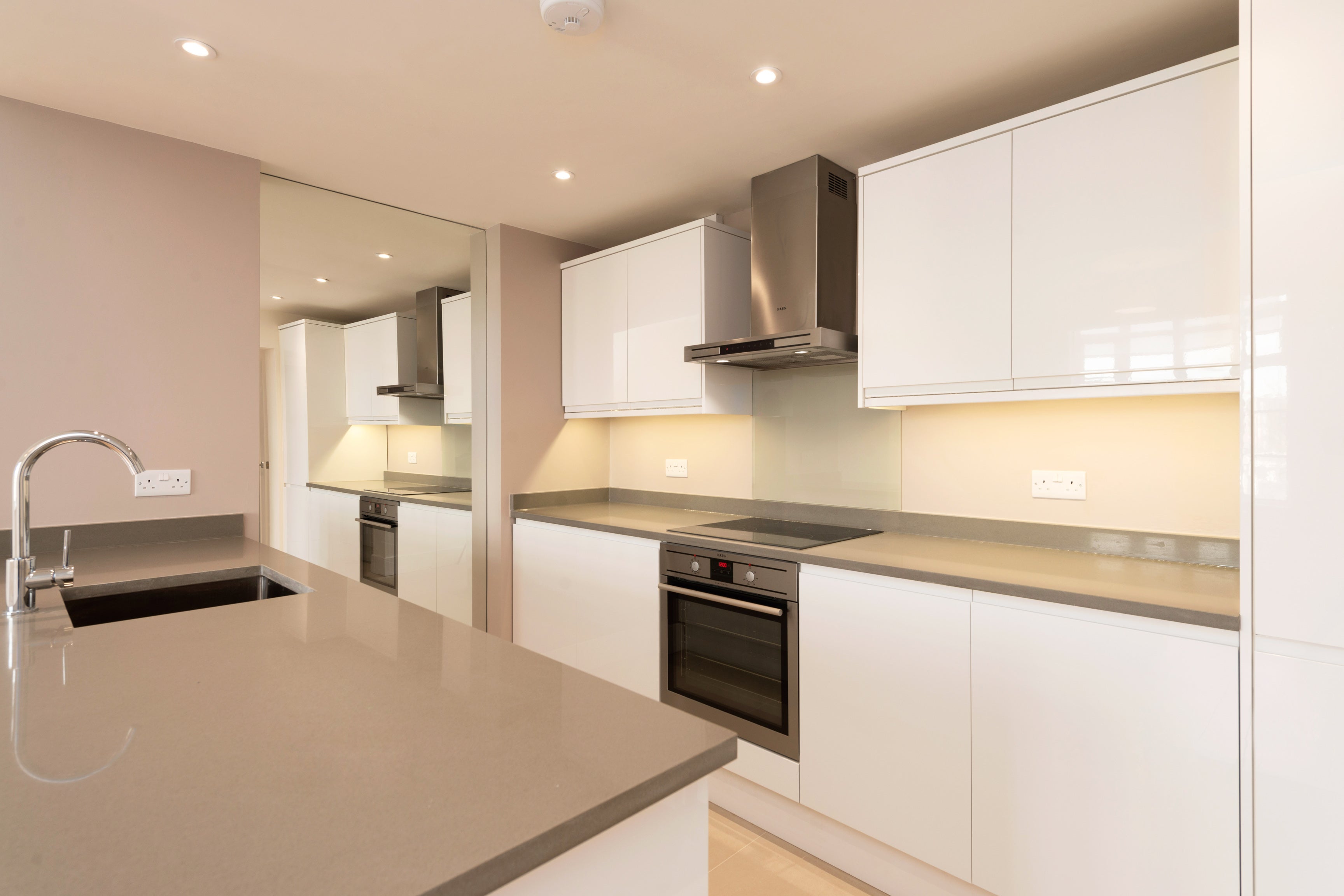 Flat Barbara Brosnan Court in City of Westminster