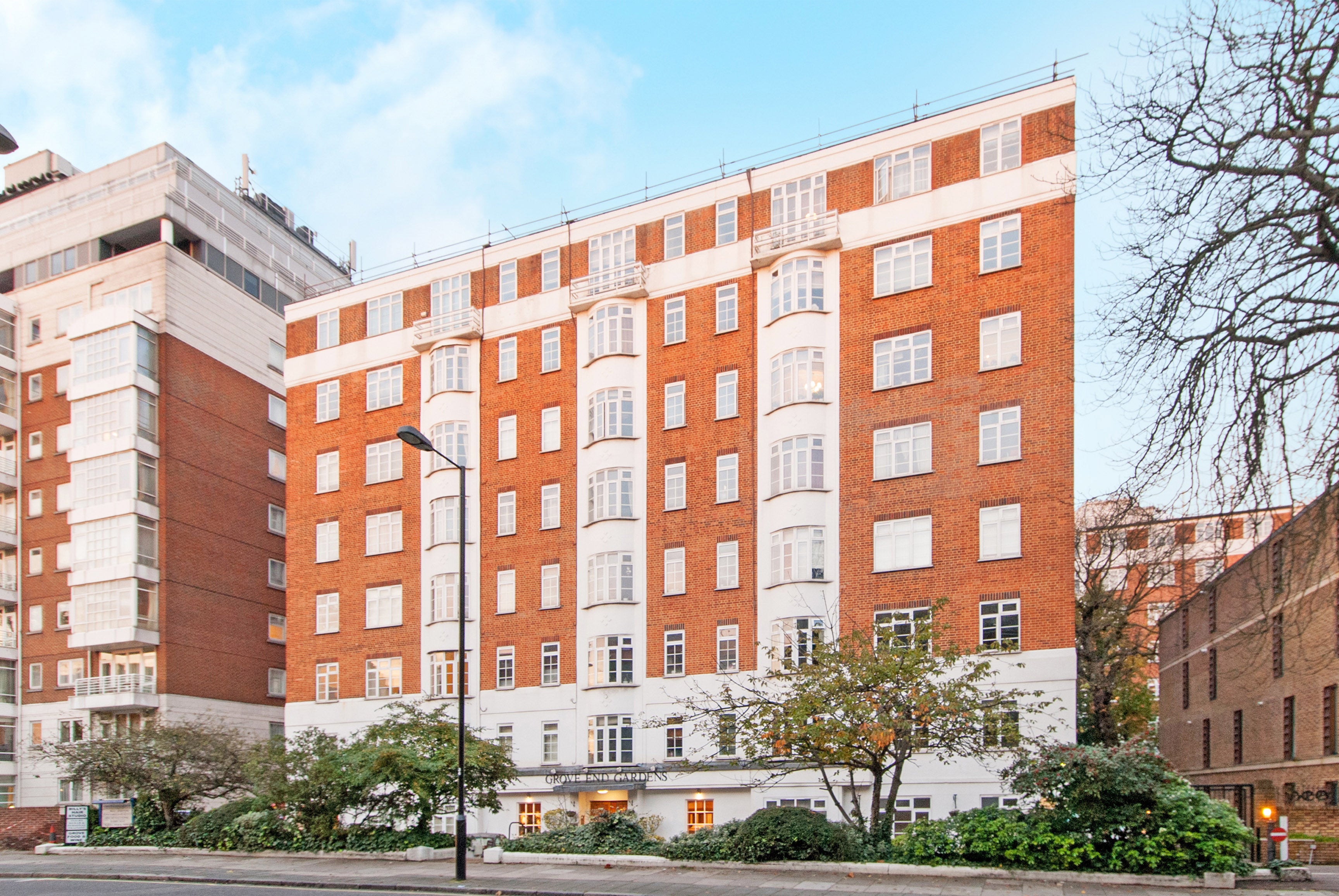 Flat Barbara Brosnan Court in City of Westminster