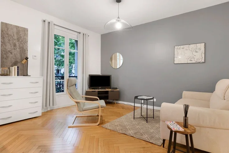 Flat Avenue de Suffren in Paris