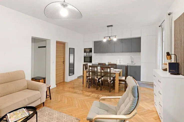 Flat Avenue de Suffren in Paris