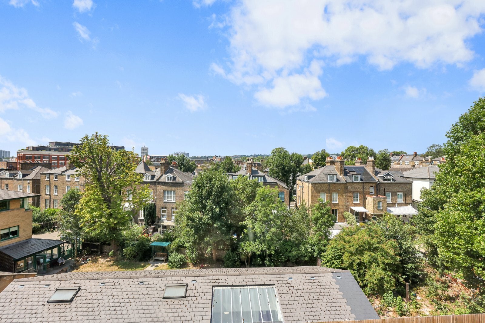 Flat Fortess Road in Greater London