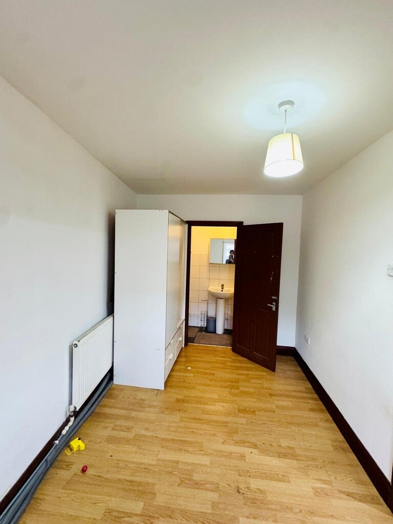 Flat High Road Leytonstone in Greater London