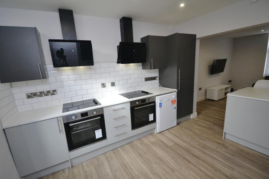 Room Standish Road in Manchester