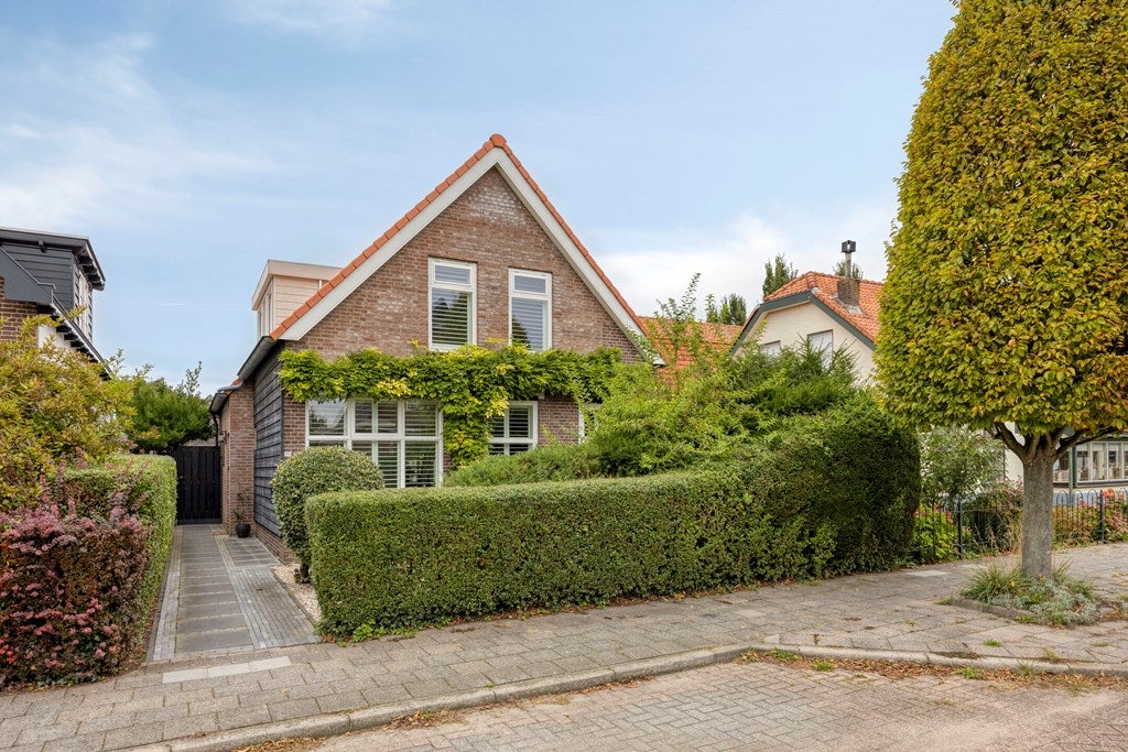 Huis Burg C Zaaijerlaan 16 in Dirksland