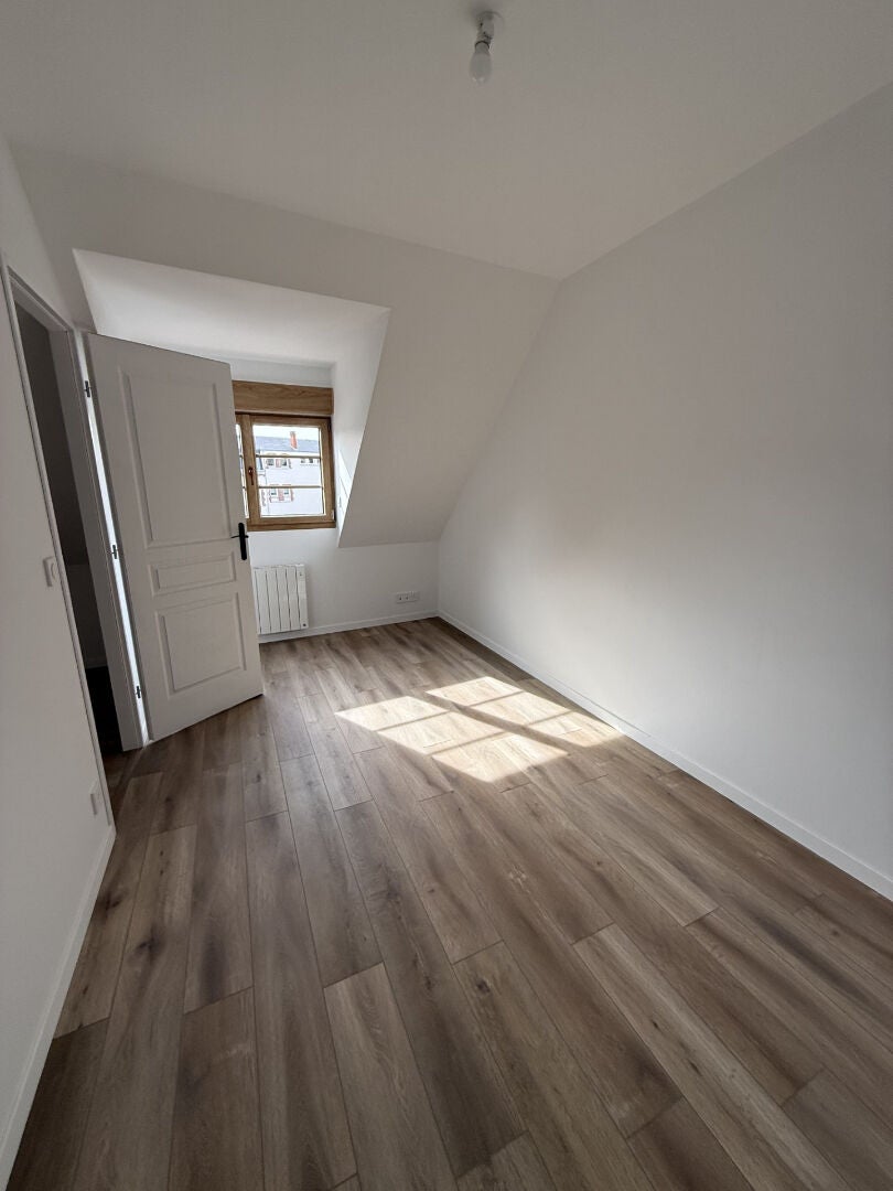 Flat D 15B in Neaufles-Saint-Martin