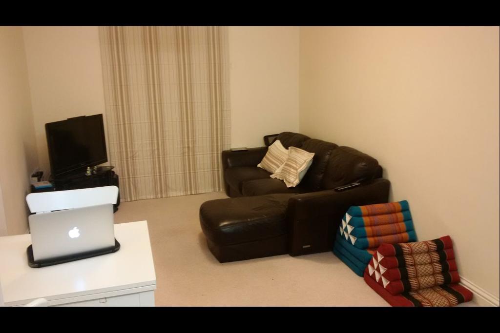 Flat Elmbridge Road in Gloucester