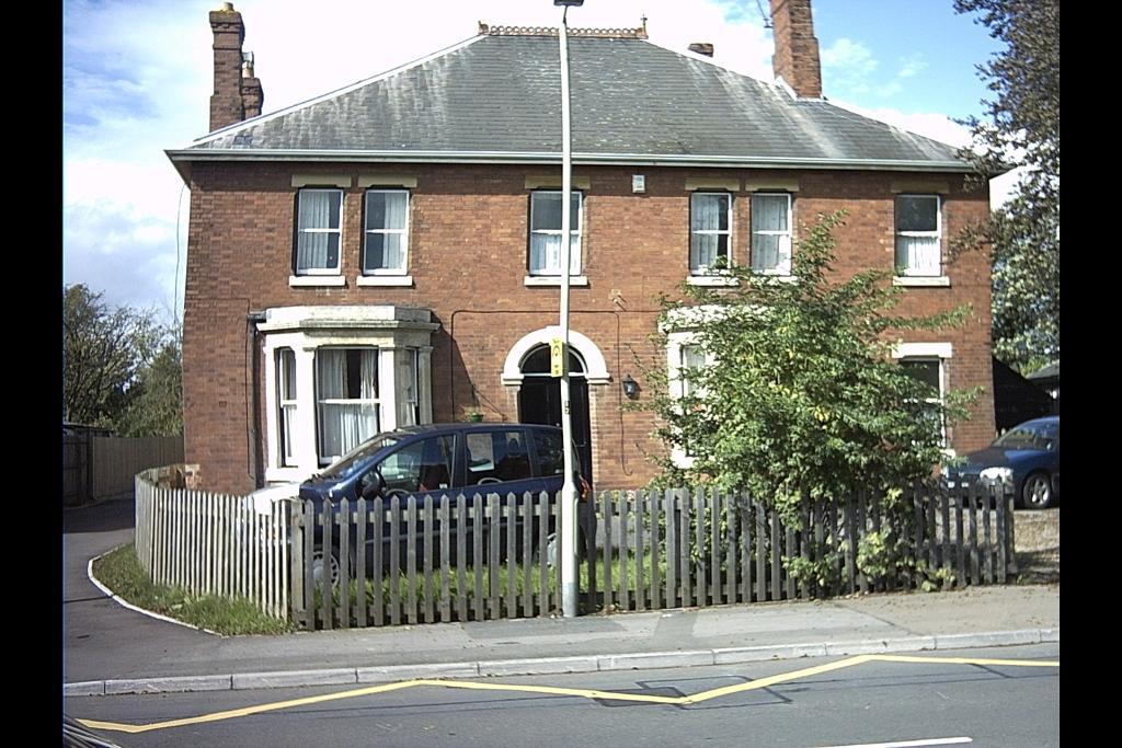 Flat Elmbridge Road in Gloucester