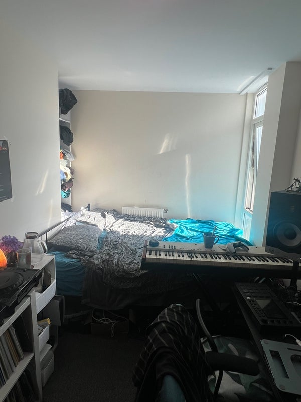 Room Sadler Place in Greater London