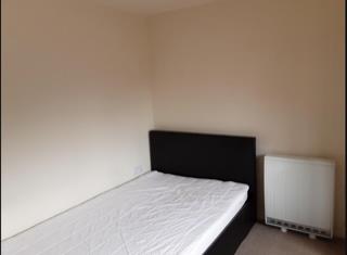 Flat Moreton Road in Buckingham