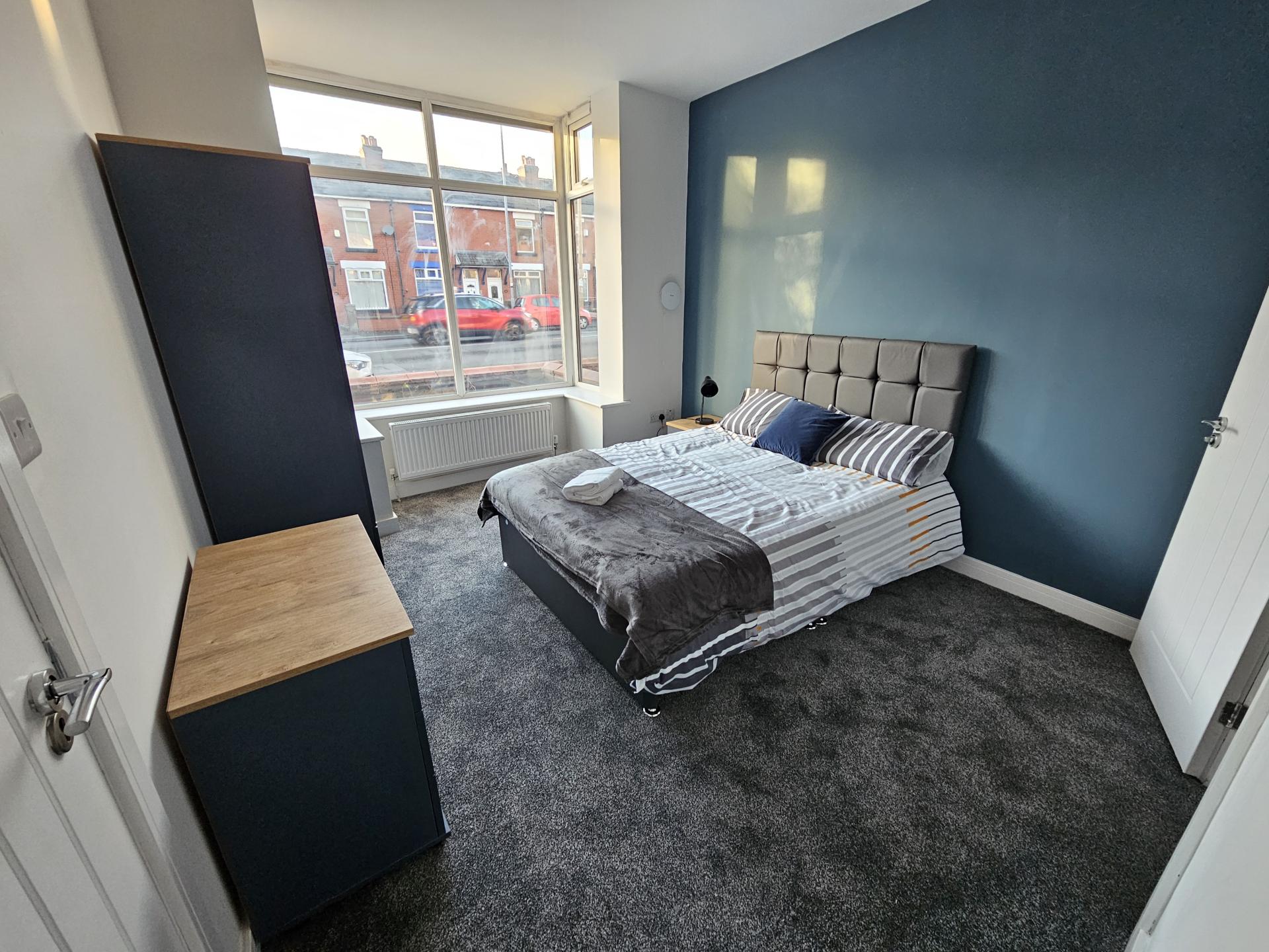 Room Back Tonge Moor Road East in Bolton