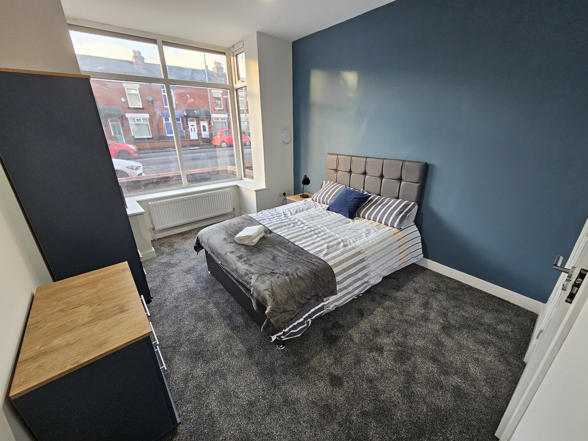 Room Back Tonge Moor Road East in Bolton