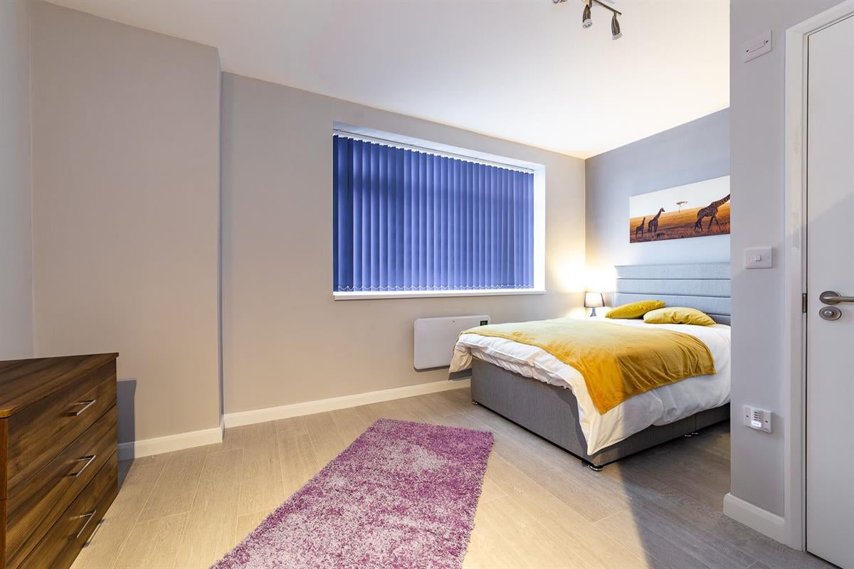 Room Eccleston Street in St Helens