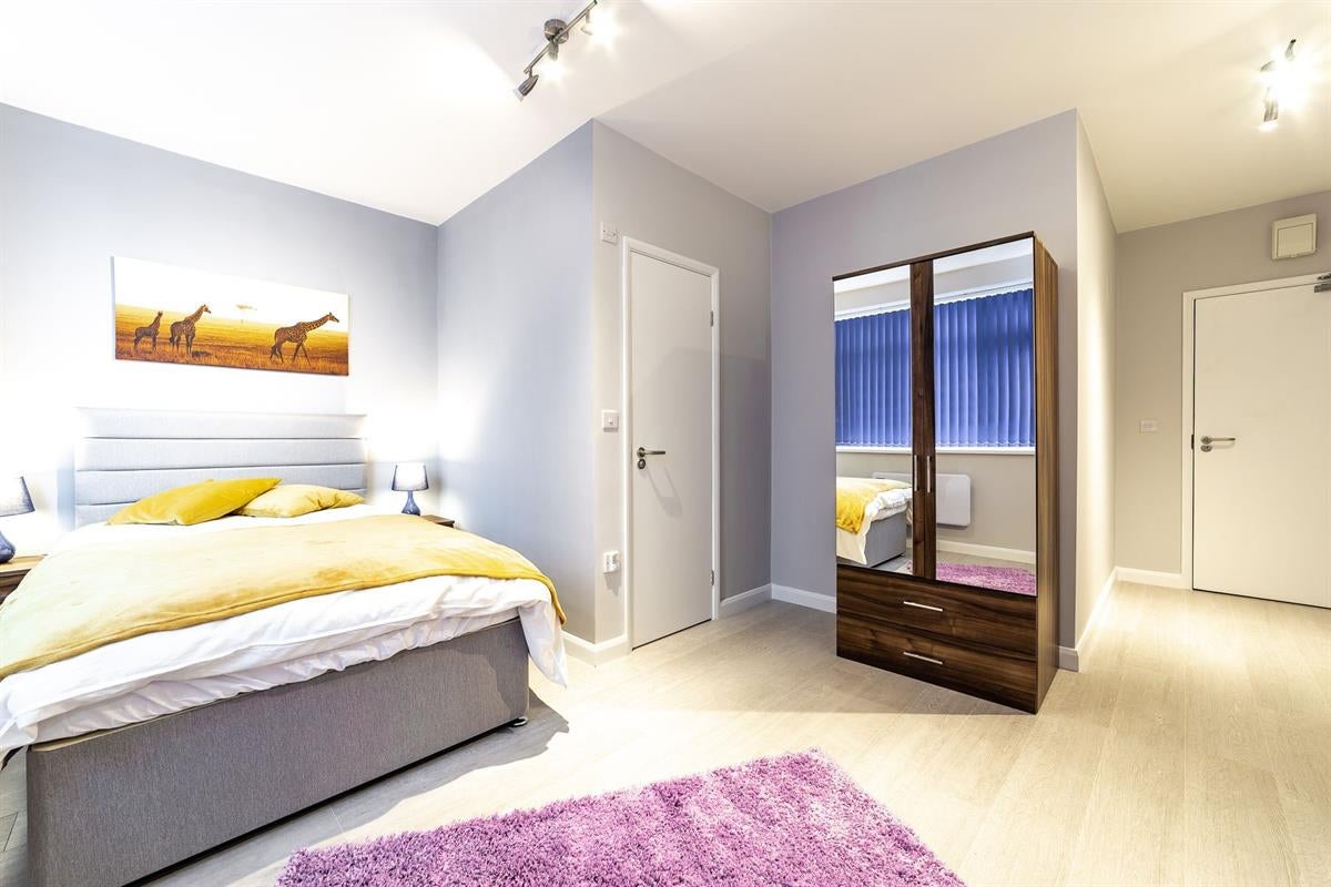 Room Eccleston Street in St Helens