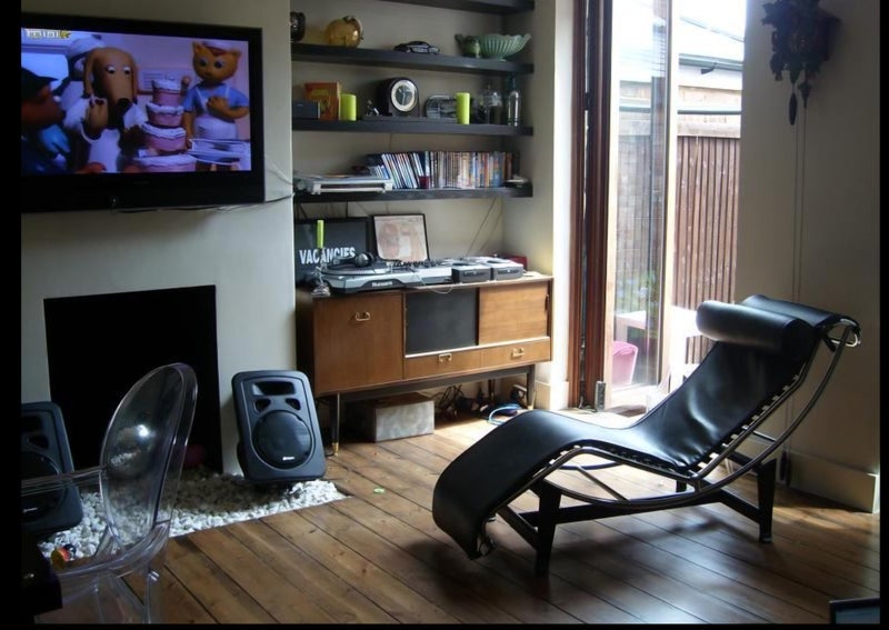 Room Elthorne Park Road in Greater London