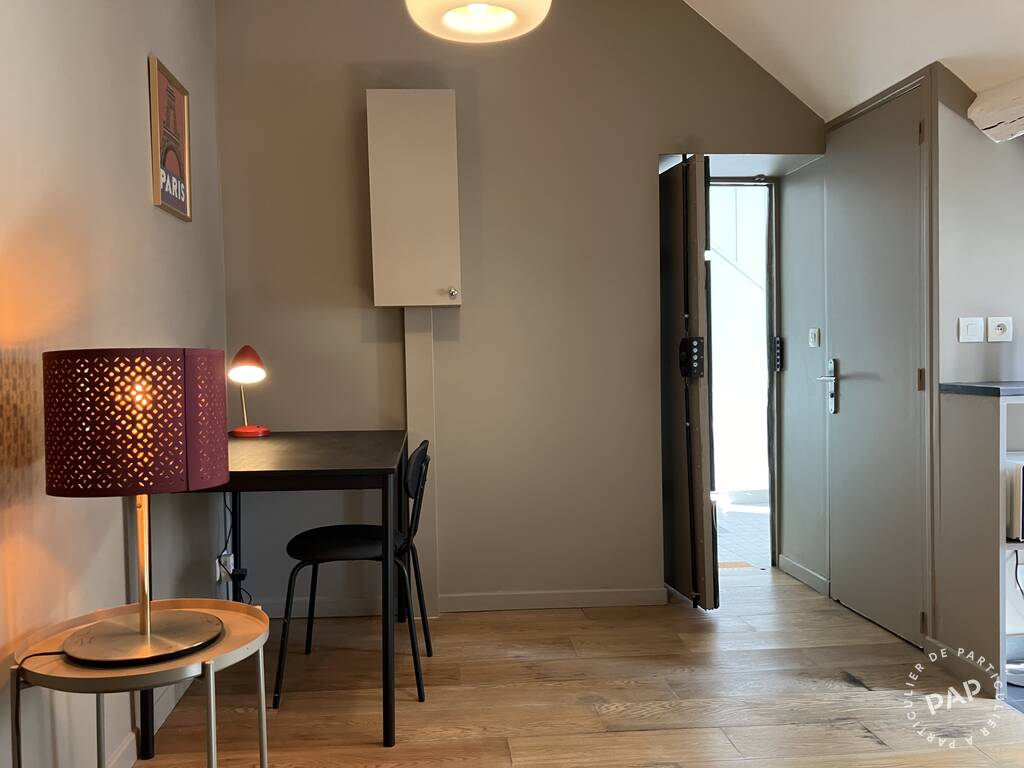 Flat Rue Léon in Paris