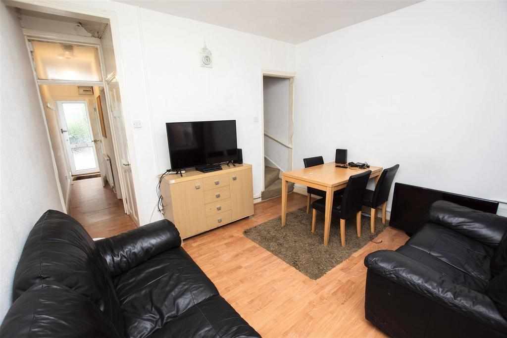Flat Tiverton Road in Birmingham