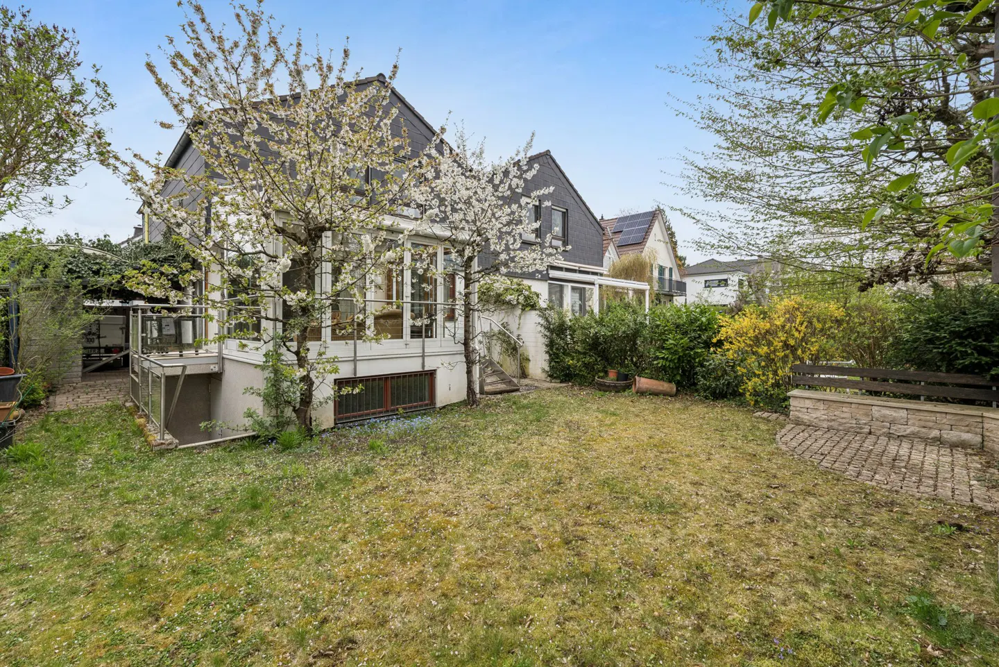 Haus Niederhöchstädter Pfad in Schwalbach am Taunus