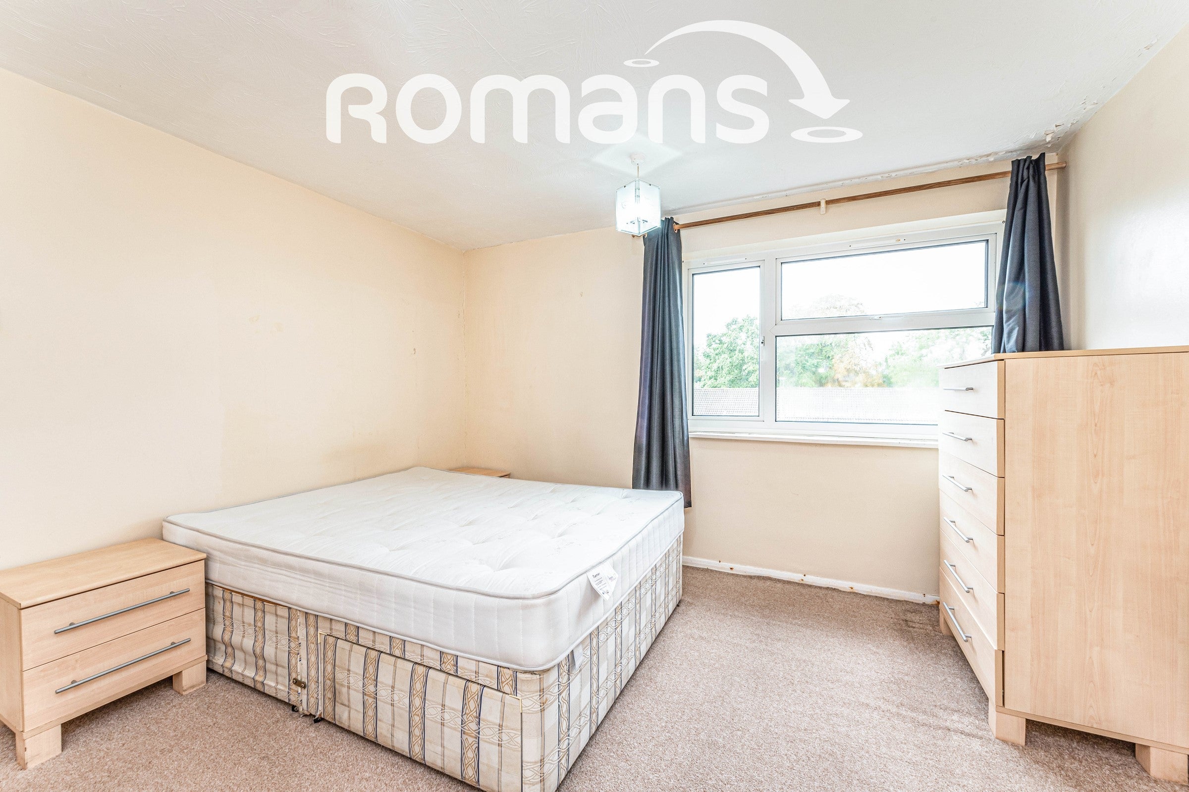 Flat Langdale Gardens in Earley